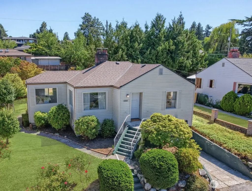 10808 Lake Ridge Drive S, Seattle