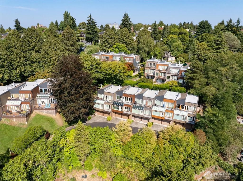101 Nw 58th Street 12, Seattle