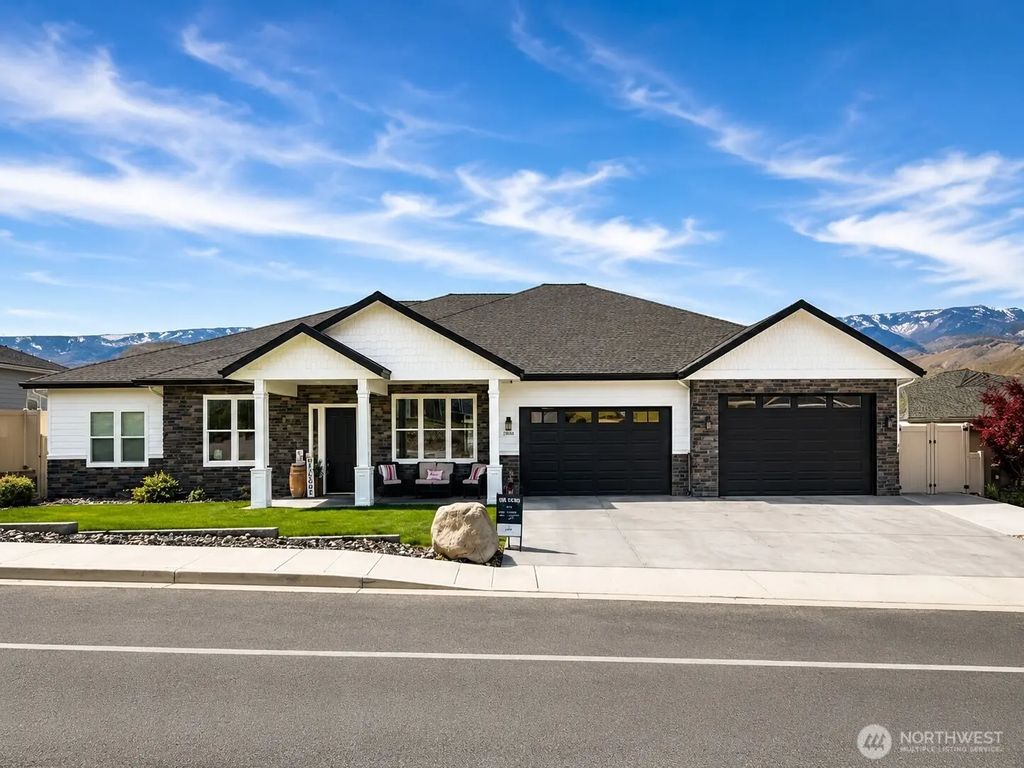 2858 Se Falcon View Drive, East Wenatchee