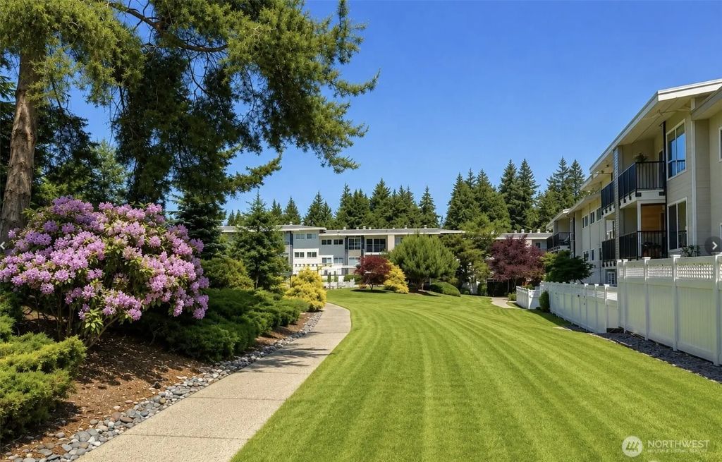 12631 Ne 9th Place C205, Bellevue