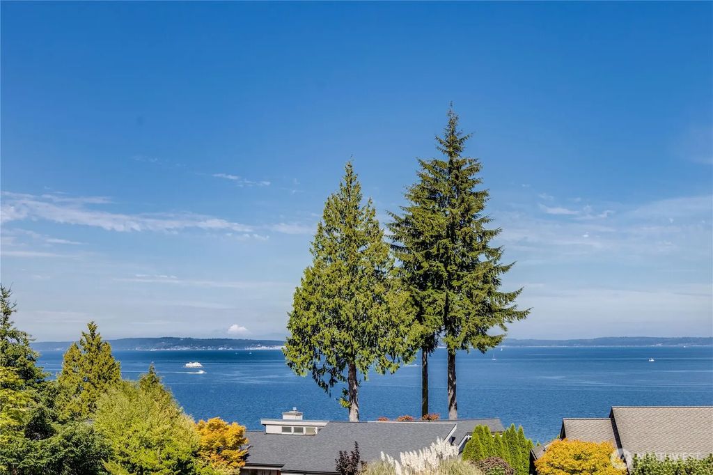 65 Montgomery Court, Port Ludlow
