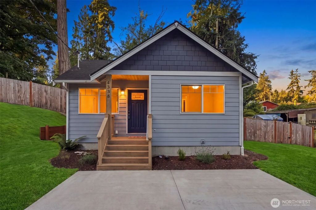 4338 Herring St, Langley