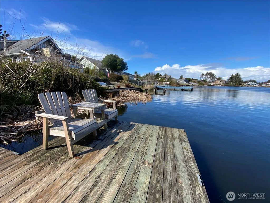 900 Texmar Avenue Sw, Ocean Shores