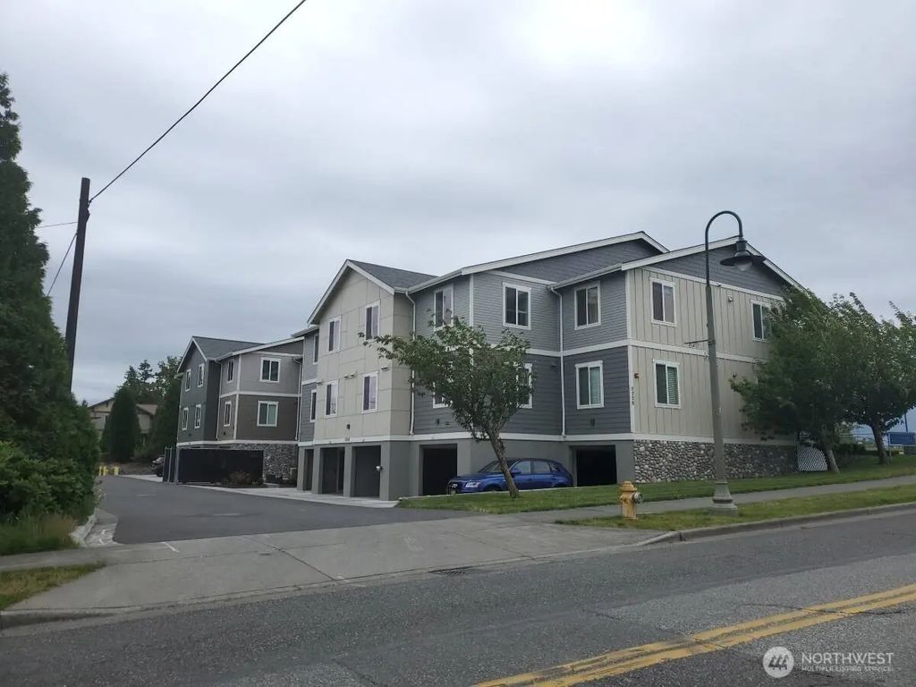 2002 2008 Cherry Street, Ferndale