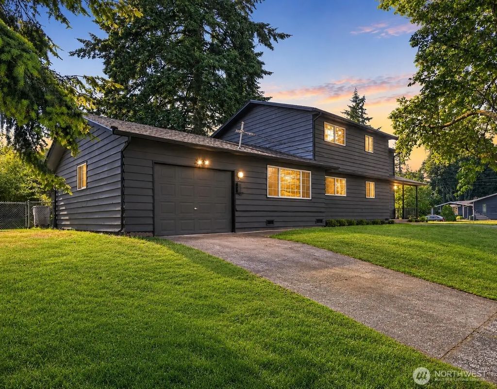 33907 23rd Avenue Sw, Federal Way