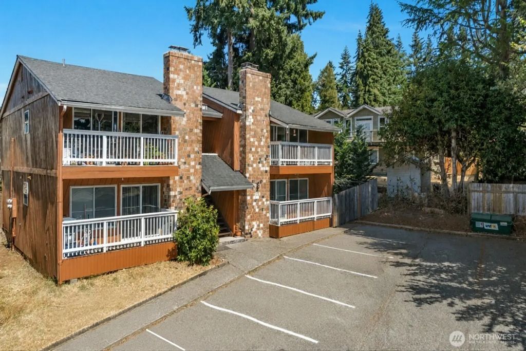 10016 Ne 117th Court, Kirkland
