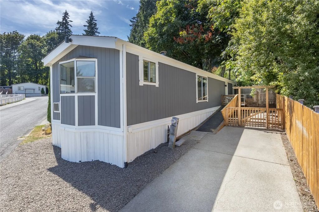 1420 Ne Steele Creek Drive, Bremerton