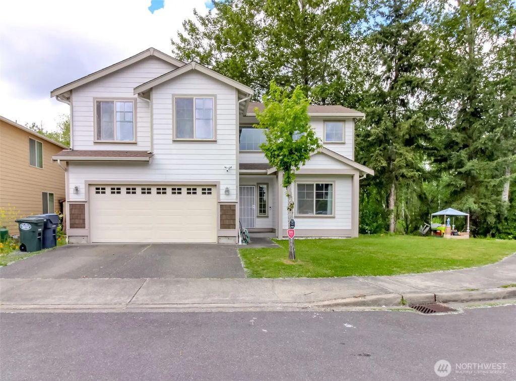 9506 10th Avenue E, Tacoma