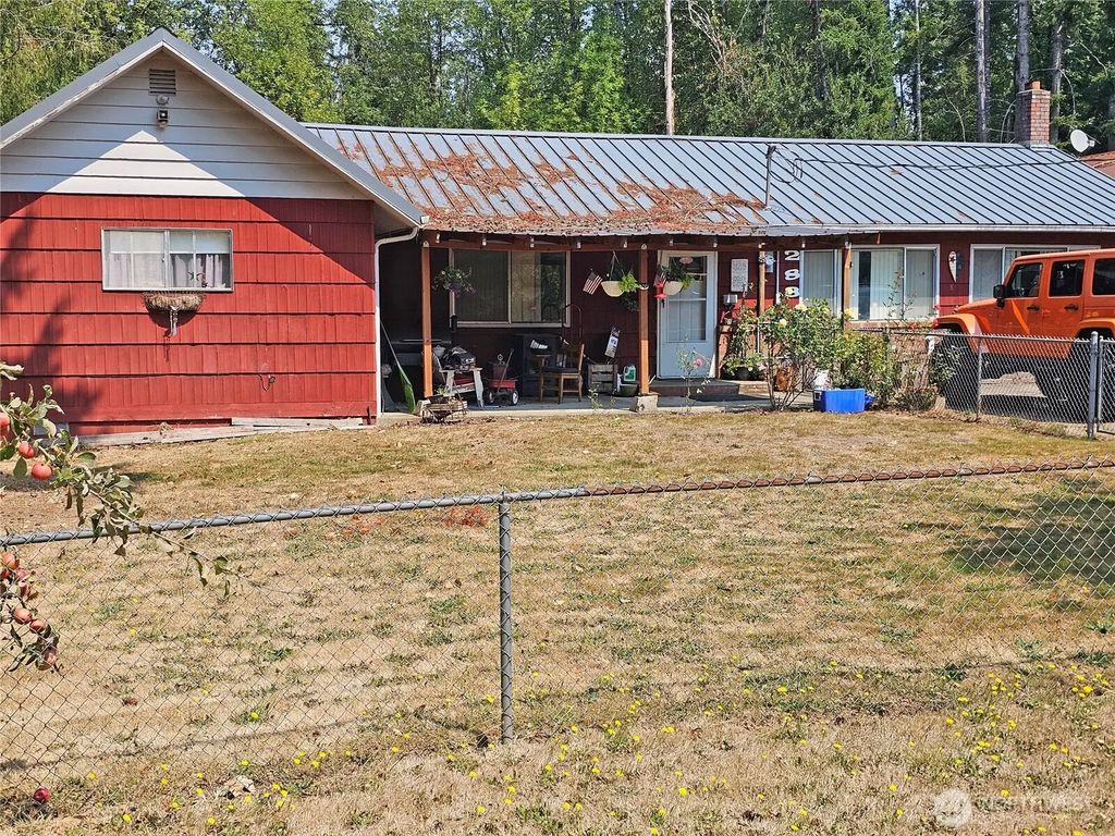283 Middle Fork Road, Chehalis
