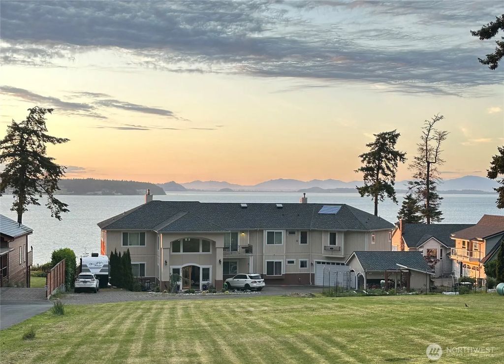 444 W North Camano Drive, Camano Island