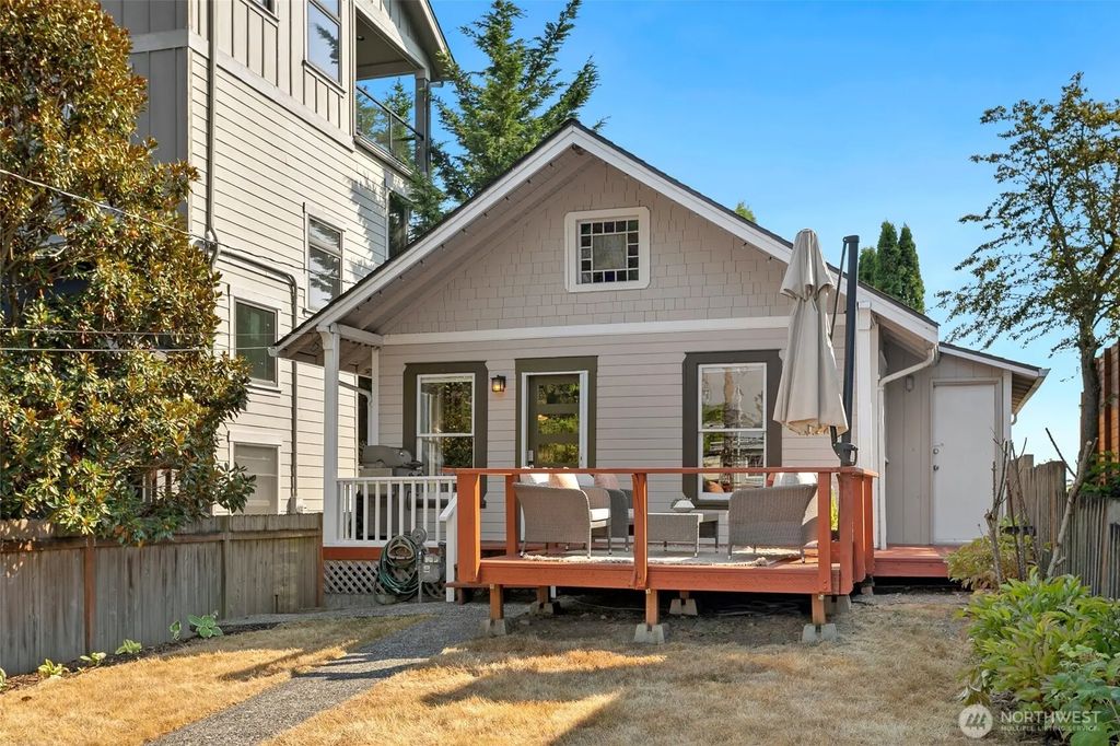 917 Ne 72nd Street, Seattle