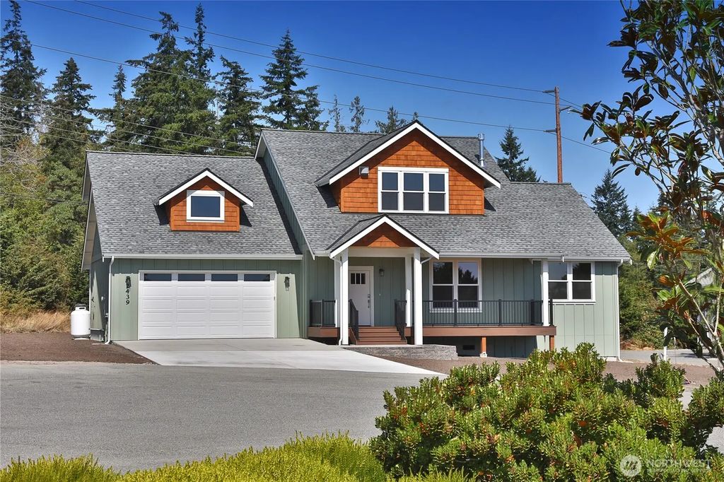 2439 Cambridge Court, Langley