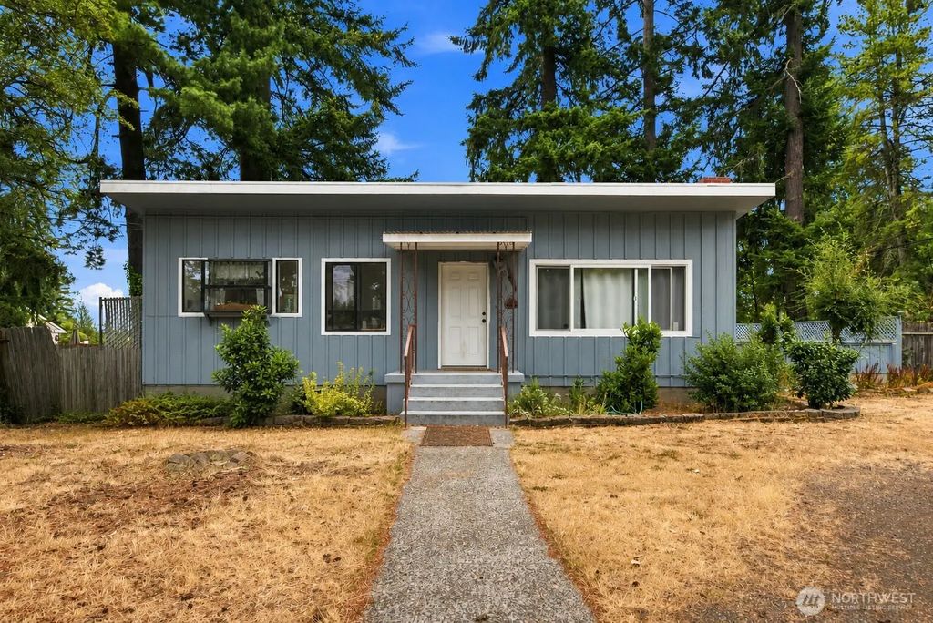 16006 Greenwood Avenue N, Shoreline