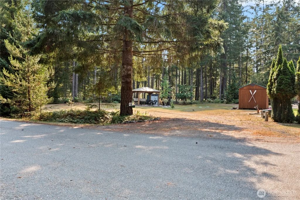 81 N Varden Way, Hoodsport