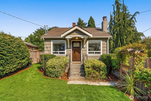 10530 Ashworth Avenue N, Seattle