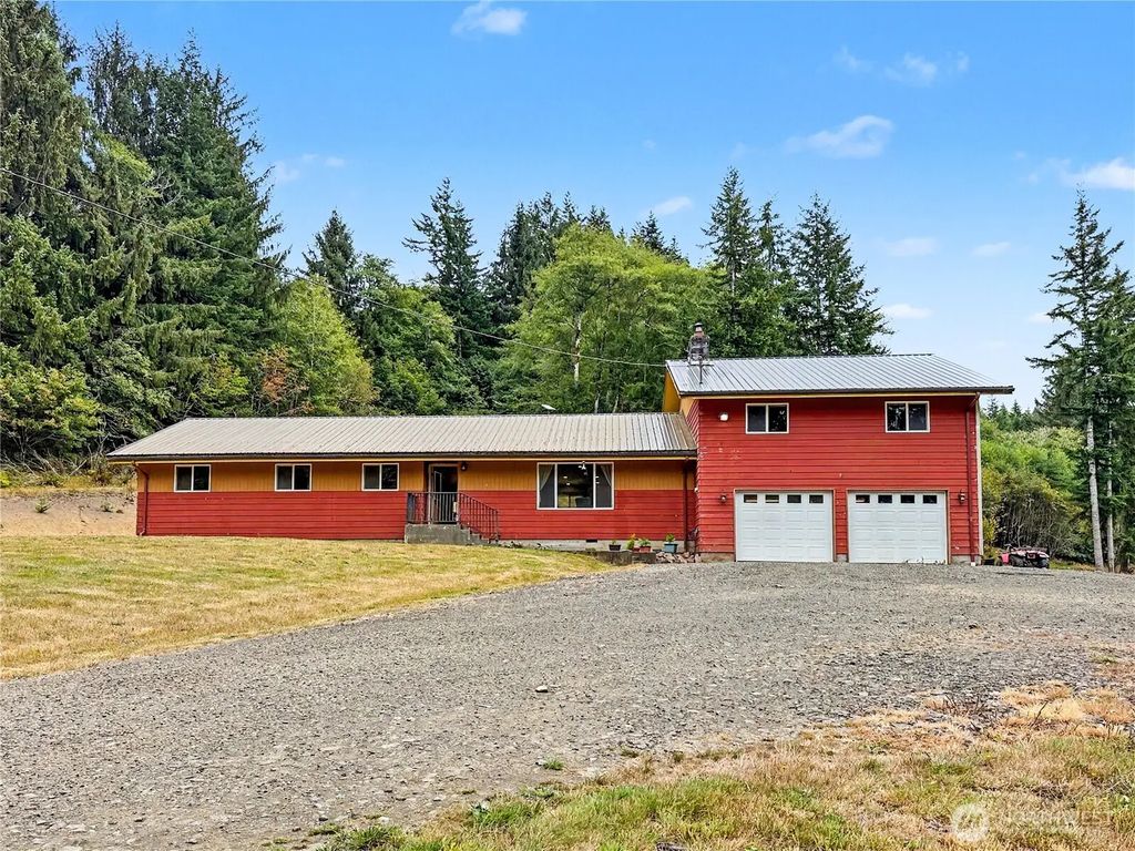 161 Lund Road, Cosmopolis