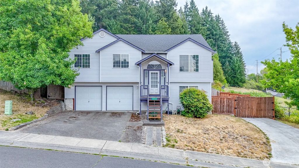 13723 21st Avenue E, Tacoma