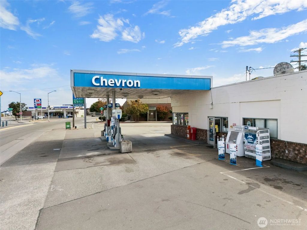 402 Marine Drive, Port Angeles