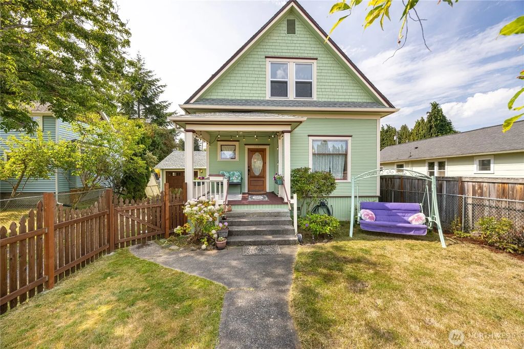 220 W 11th Street, Port Angeles