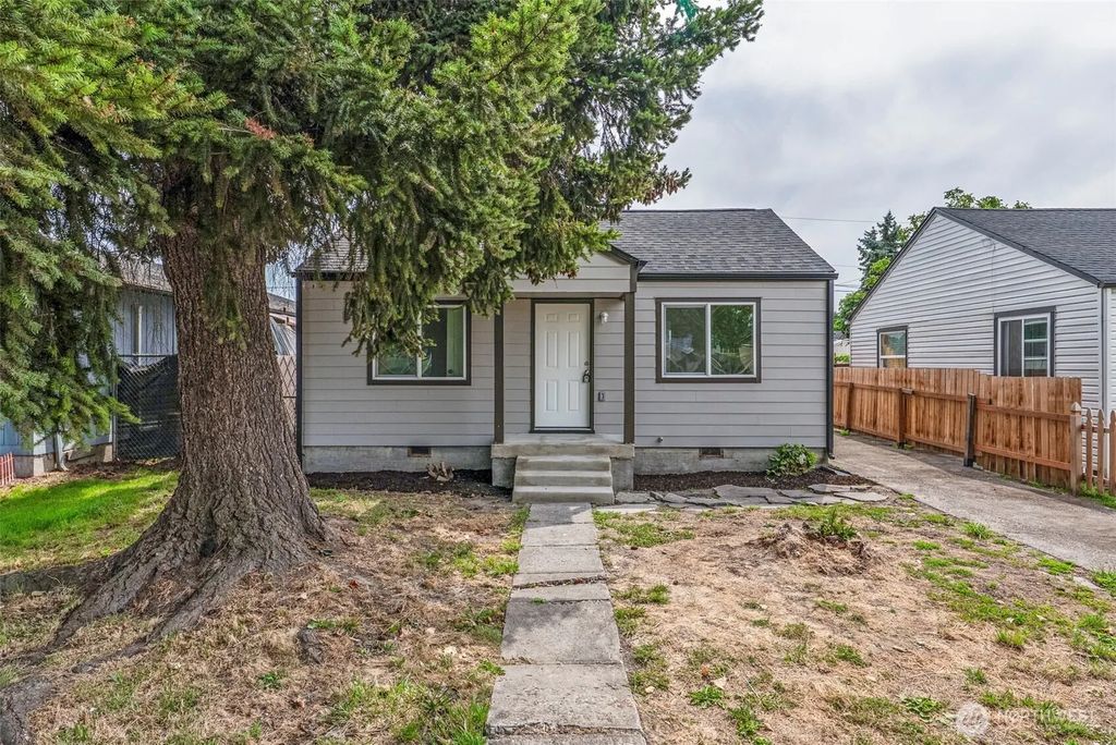 256 28th Avenue, Longview