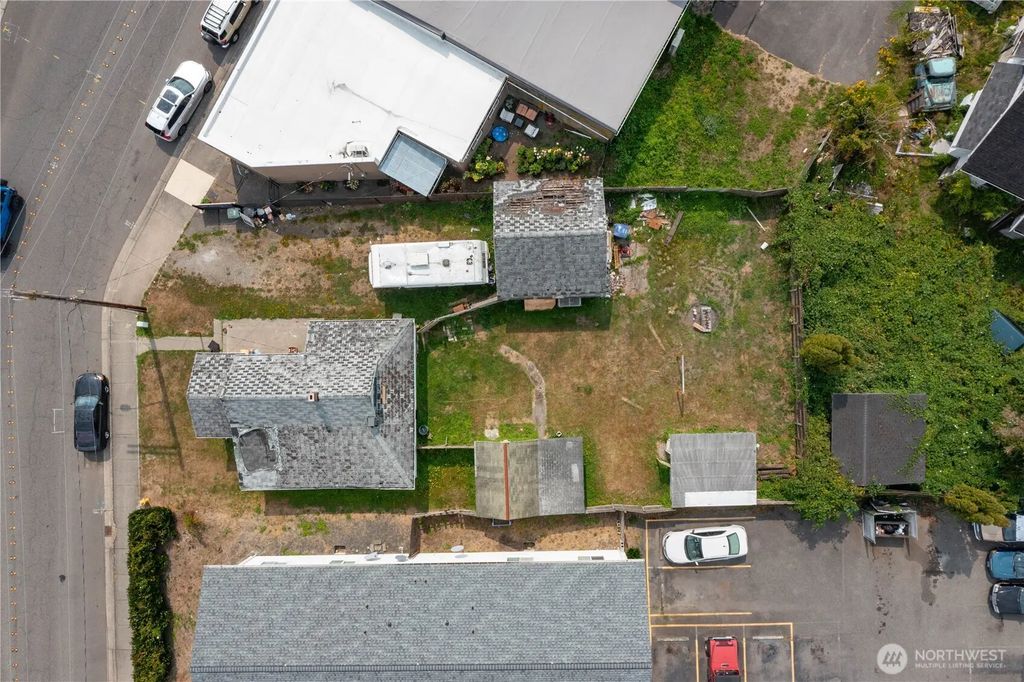 5709 3rd Avenue, Ferndale