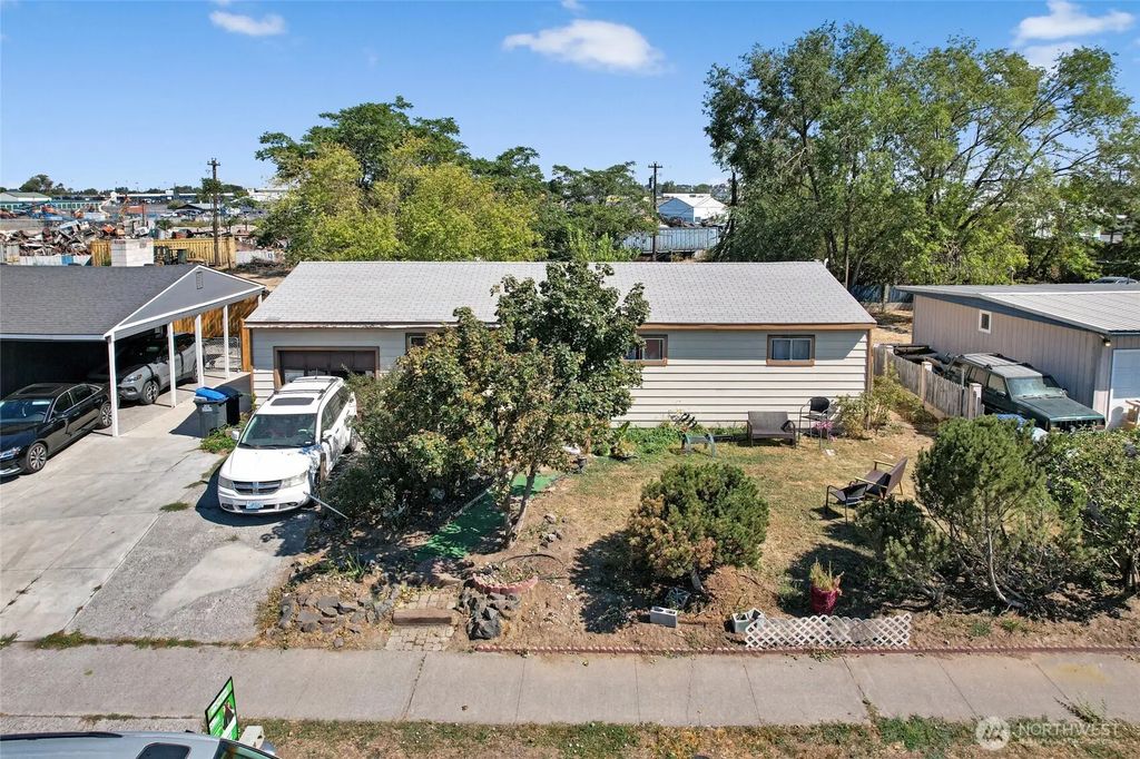 1435 W Sunset Drive, Moses Lake