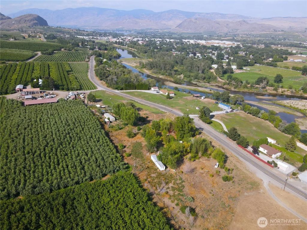2103 Highway 7, Oroville