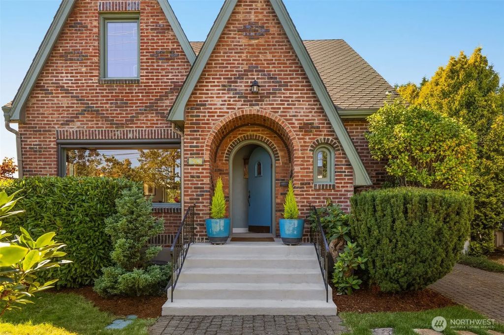 7963 Seward Park Avenue S, Seattle