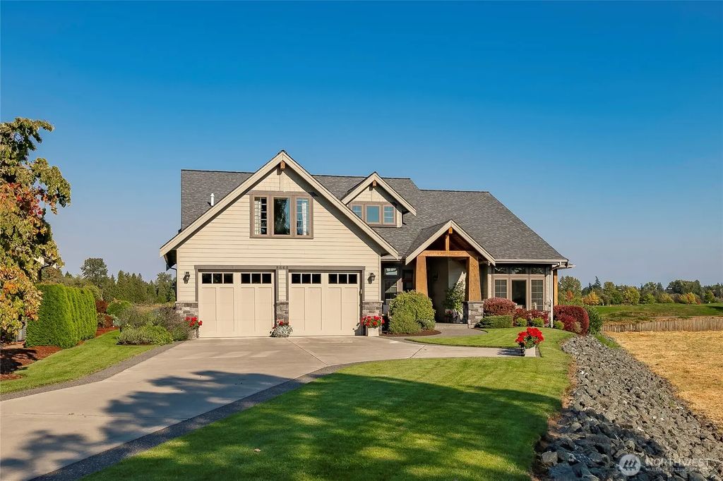 8648 Ashbury Court, Blaine