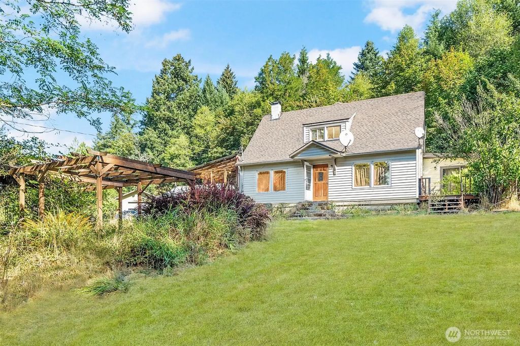 126 Tennessee Road, Winlock