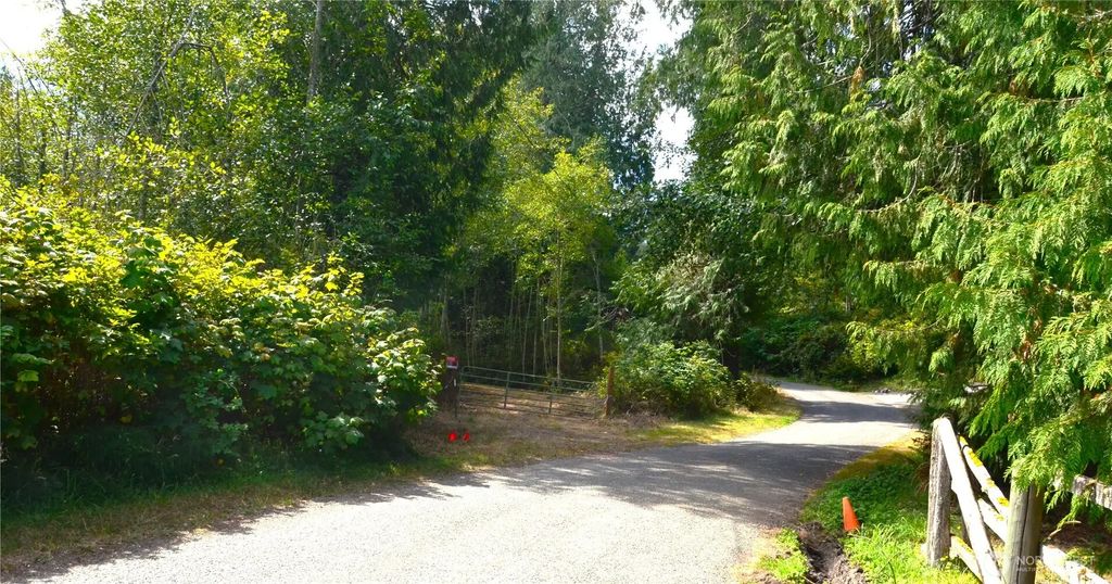 1050 Andy Cooper Road, Port Ludlow