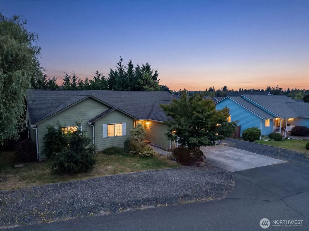 119 Newaukum Village Drive, Chehalis