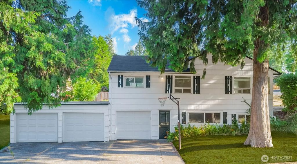 13057 10th Avenue S, Seattle