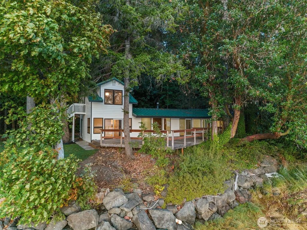 3230 E State Route 302, Belfair