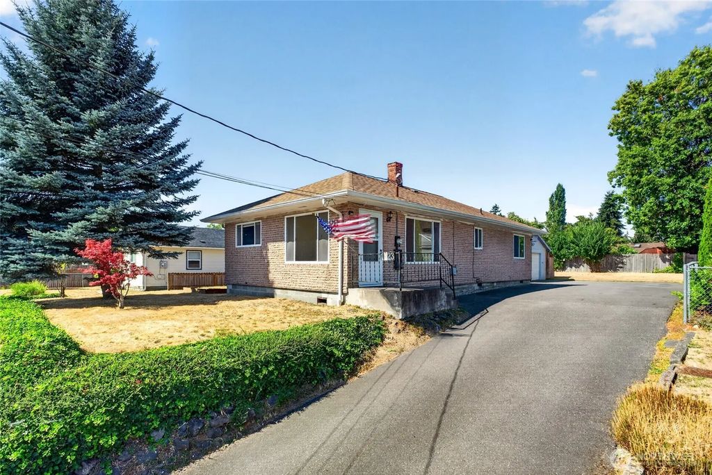 1323 E 56th Street, Tacoma