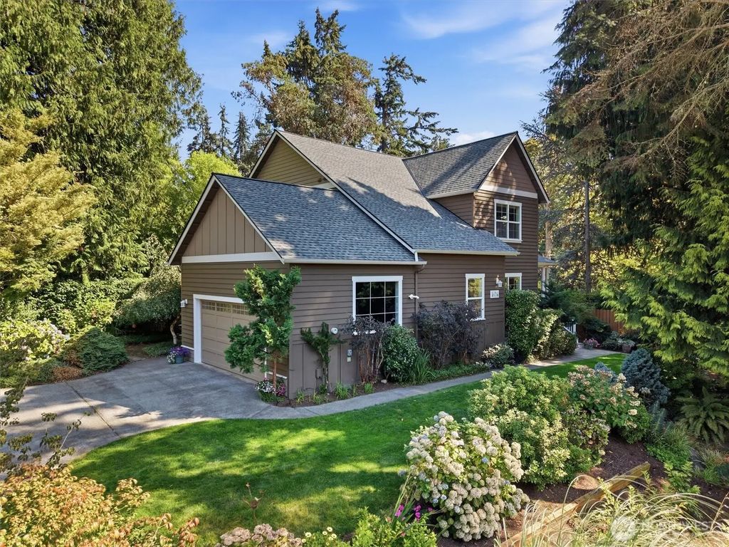 506 Azalea Avenue Ne, Bainbridge Island