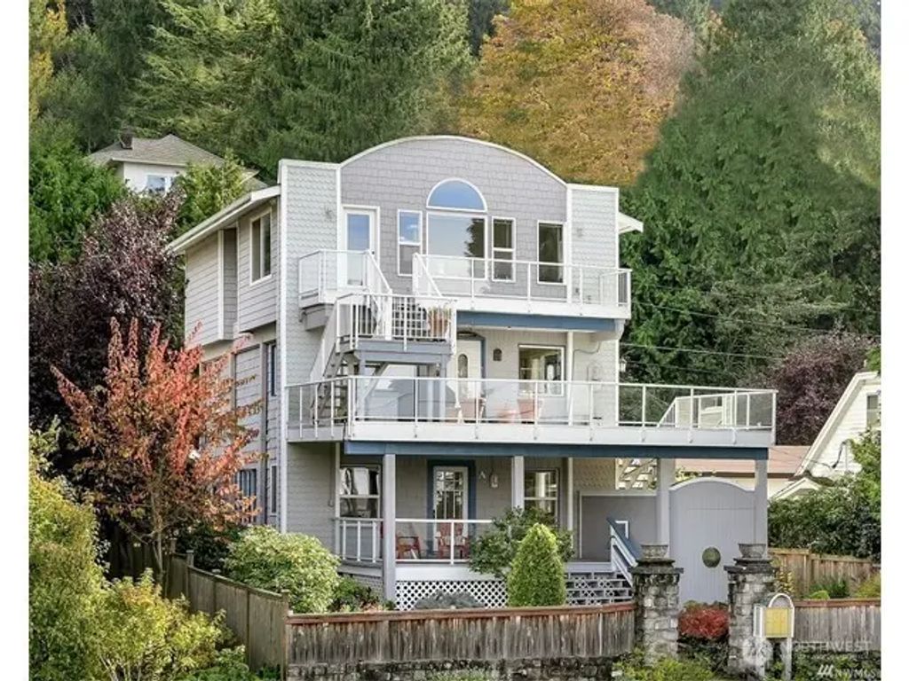 4022 59th Avenue Sw C, Seattle