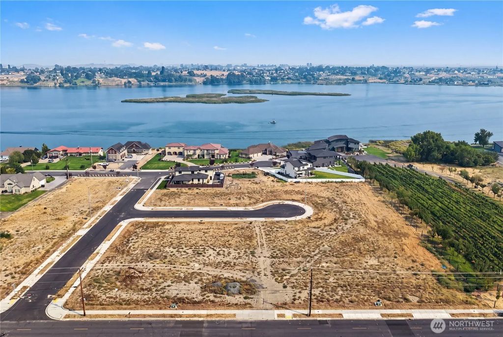 3198 W Lakeside Drive, Moses Lake