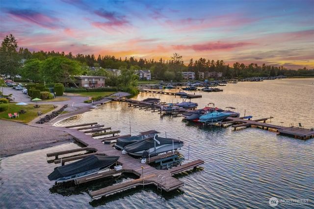3834 175th Avenue Ne E44, Redmond
