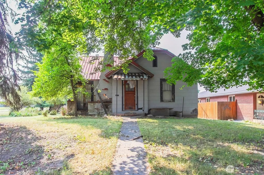 558 E 1st Avenue, Colville