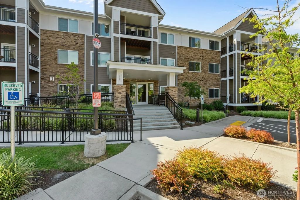 3803 17th Street Sw 109, Puyallup