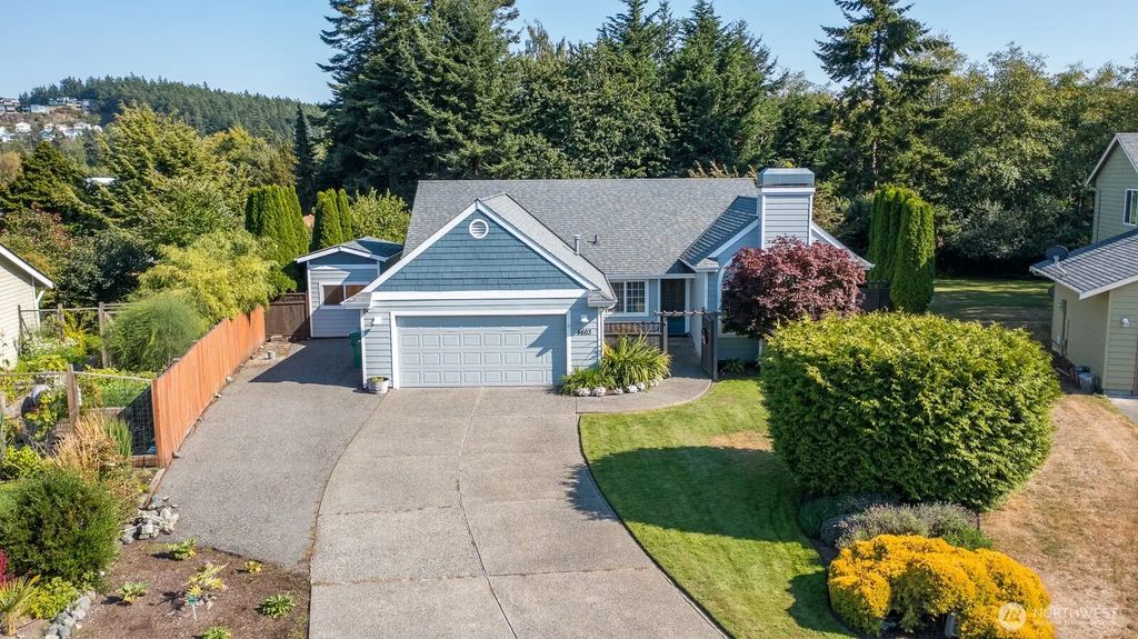4603 San Juan Avenue, Anacortes