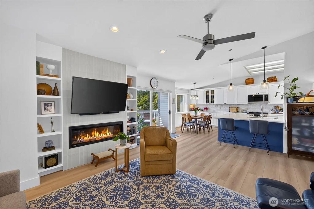 1510 Skyline Way A-301, Anacortes