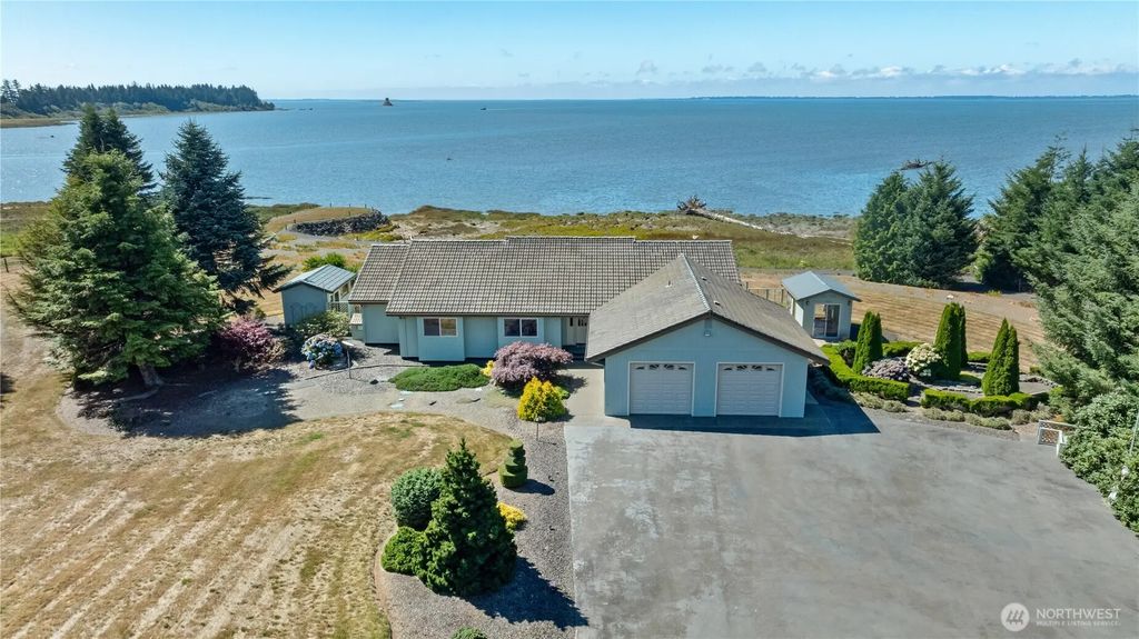 37 Rock View Lane, Hoquiam