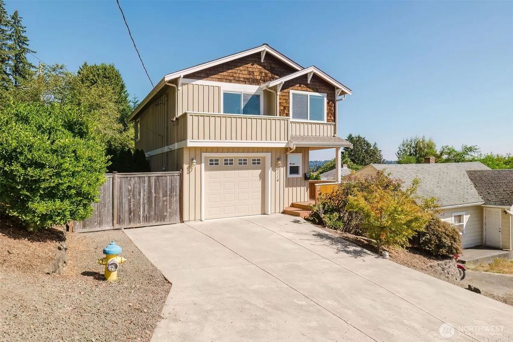 3114 Coontz Street, Bremerton