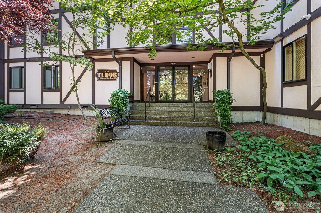 4501 Grandview Drive W T221, University Place