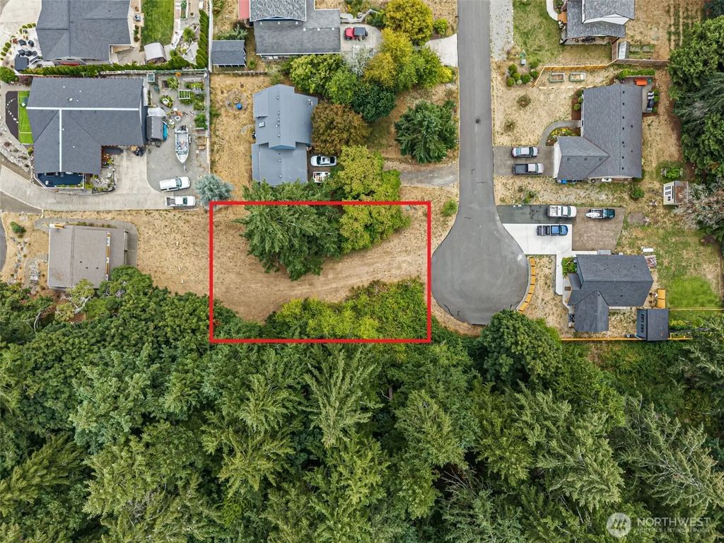 9205 165th Avenue Sw, Longbranch