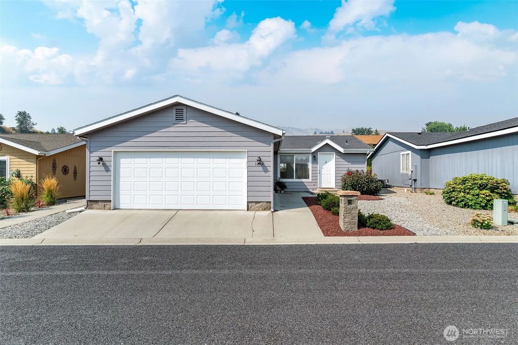 1228 Hill Street, Wenatchee