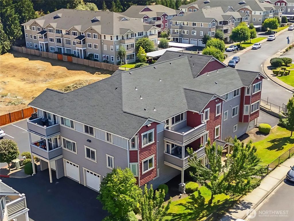 13215 97th Avenue E 304, Puyallup