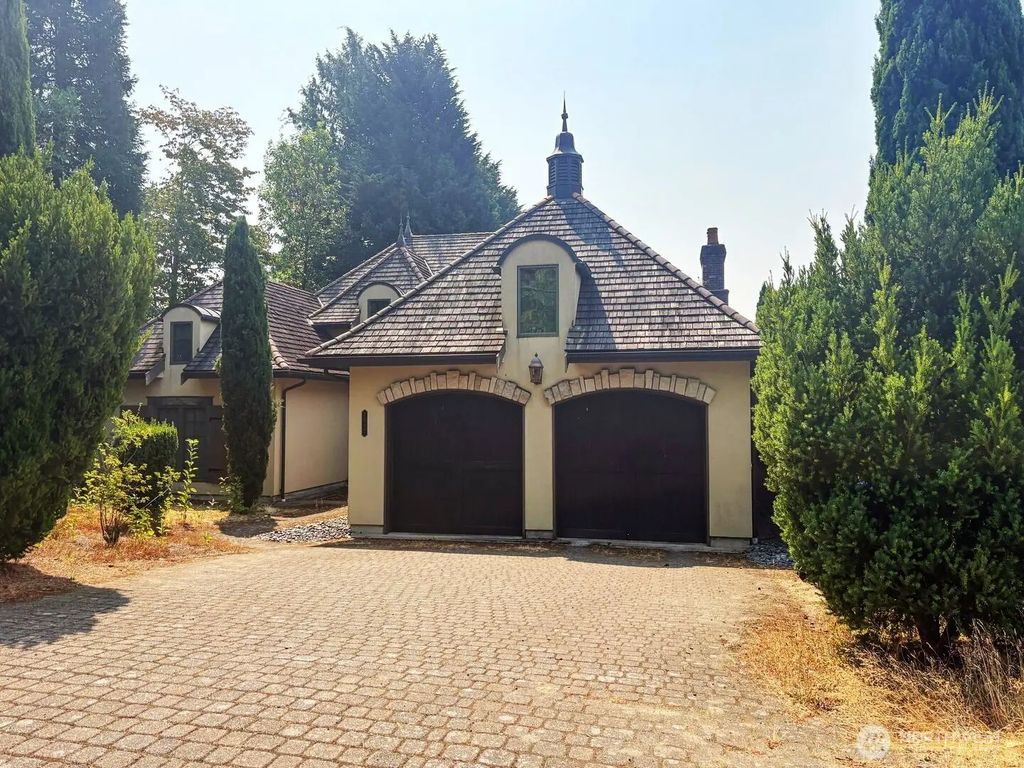 3307 Ne 7th Street, Renton
